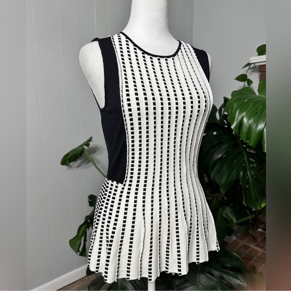 ANTONIO MELANI Tops - #7) Antonio Melani Black and White top Size M 
Excellent condition.